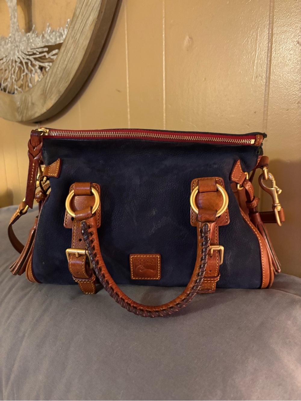 $275 DOONEY & BOURKE - Picture 4 of 12